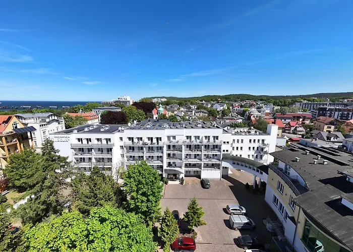 Bielik B-04 Apartahotel